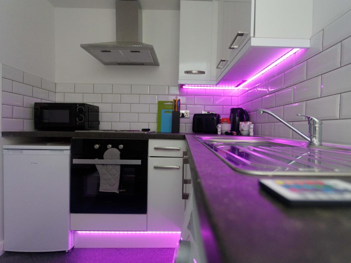 City Hospital Apartments ลีดส์ ภายนอก รูปภาพ